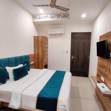 Hotel D S Inn Amritsar Exterior foto