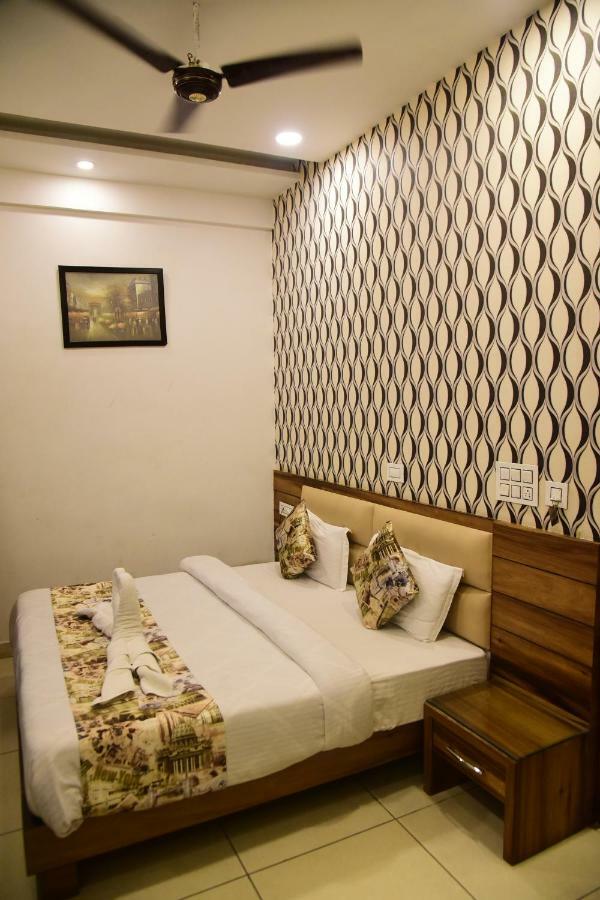 Hotel D S Inn Amritsar Exterior foto