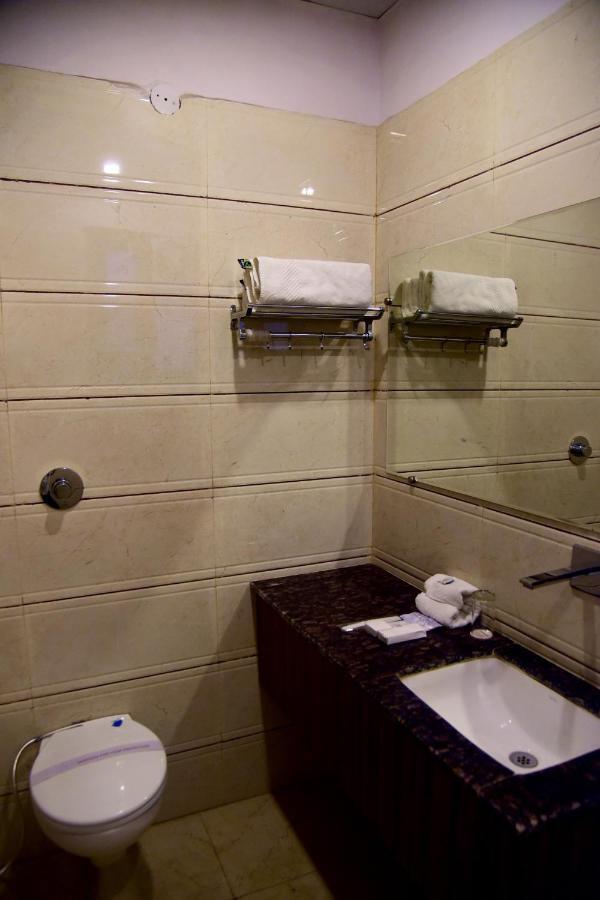 Hotel D S Inn Amritsar Exterior foto